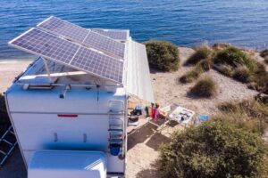 Lee más sobre el artículo Autoconsumo Colectivo: Guía para Compartir Placas Solares con Vecinos 2026